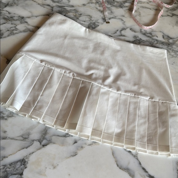 Tory Burch White Pleated Golf Tennis Mini Skirt with Shorts Size Medium - Picture 14 of 16